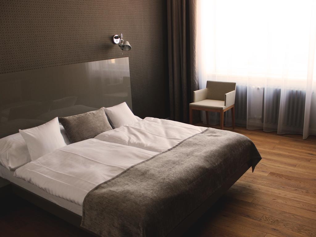 Hotel Lev Levice Kamer foto